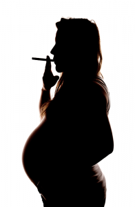 smoking pregnant woman